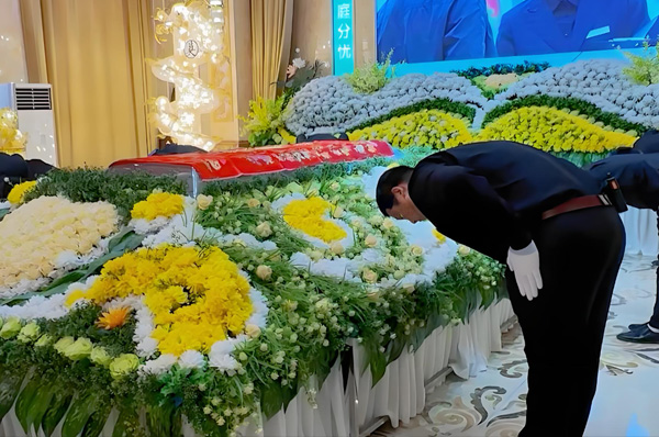 殡葬一条龙行业：传统与现代交织的特殊服务业